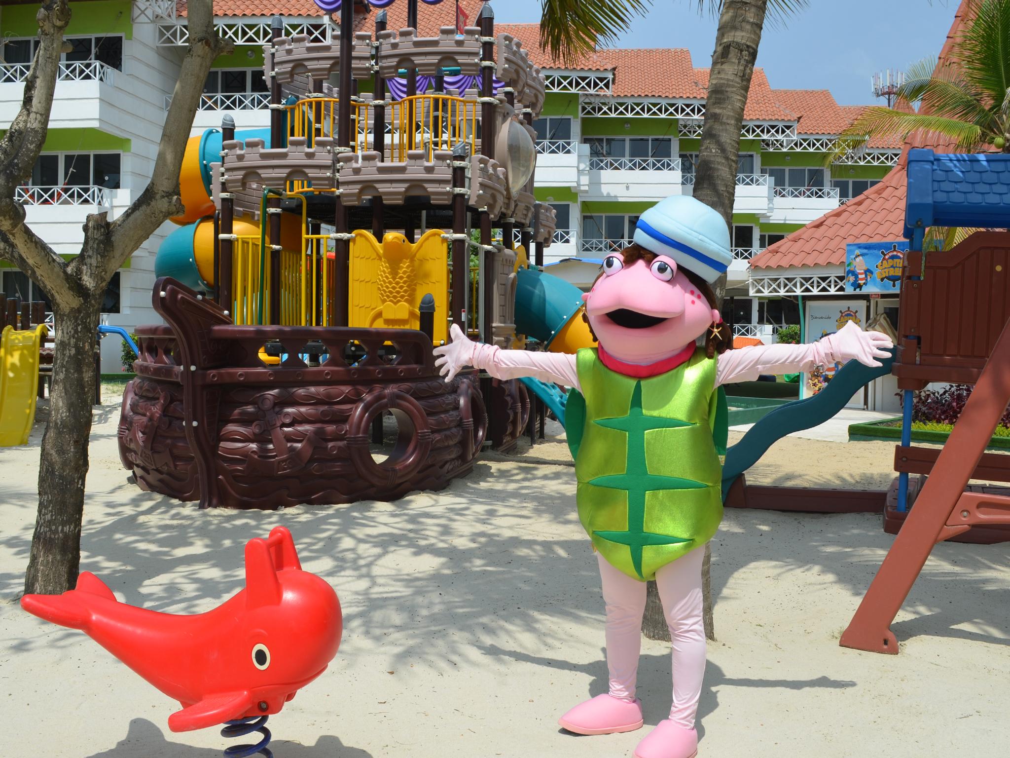 Hotel Las Americas Casa De Playa Cartagena Exteriör bild The mascot of the resort, "The Dolphin"
