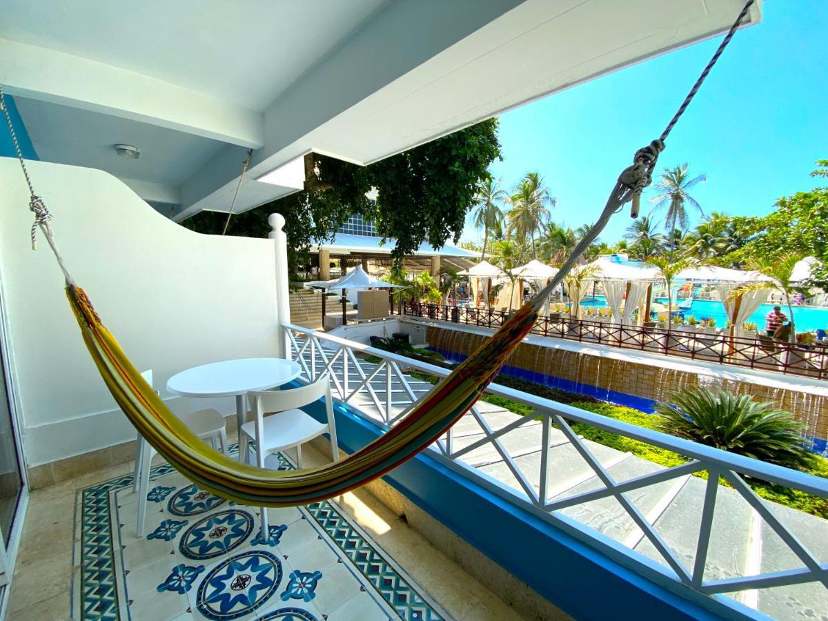 Hotel Las Americas Casa De Playa Cartagena Exteriör bild Hammock on a balcony
